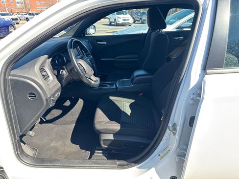 Used 2023 Dodge Charger SXT image 9