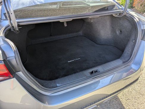 Used 2022 Nissan Sentra SR w/ SR Premium Package image 28