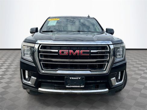 Used 2023 GMC Yukon SLT image 2