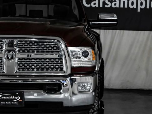 Used 2018 RAM 3500 Laramie image 58