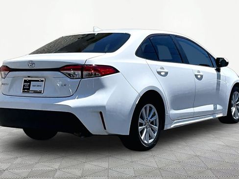 Used 2024 Toyota Corolla LE w/ LE Convenience Package FWD image 12
