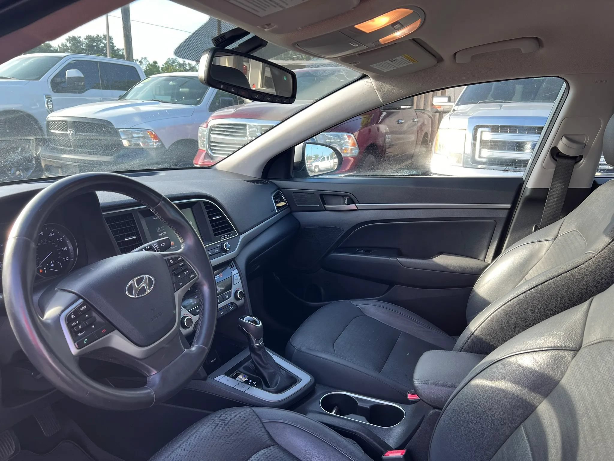 Used 2017 Hyundai Elantra Limited FWD image 10