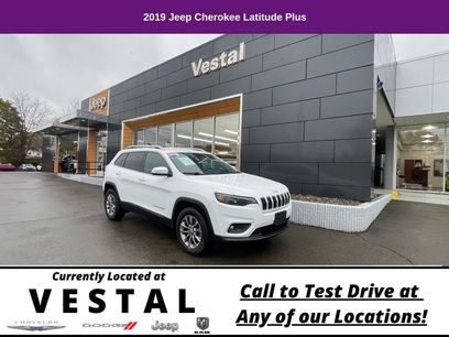 Used 2019 Jeep Cherokee Latitude Plus w/ Cold Weather Group