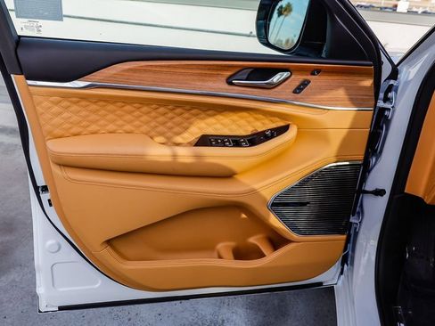 New 2025 Jeep Grand Cherokee L Summit image 25