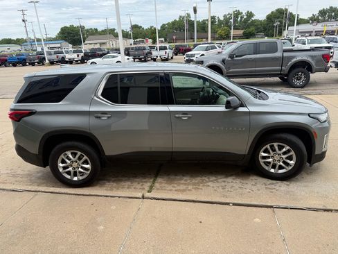 Used 2023 Chevrolet Traverse LS AWD/4WD image 5