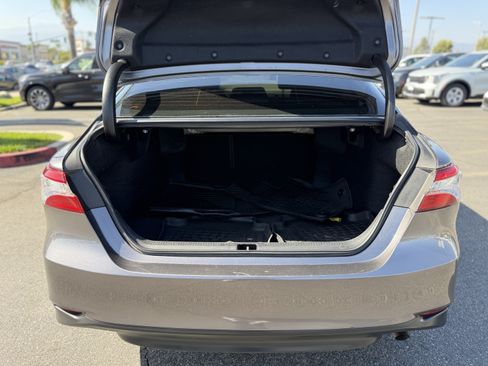 Used 2019 Toyota Camry LE w/ Carpet Mat Package FWD image 10