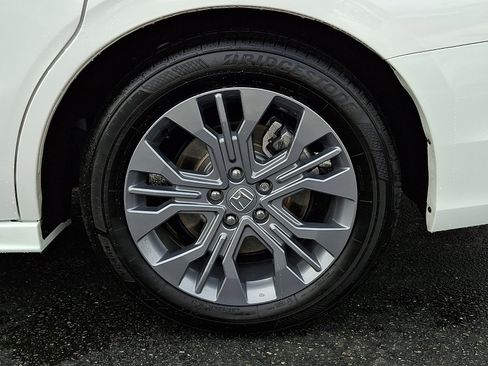 Certified 2025 Honda Odyssey Touring image 8