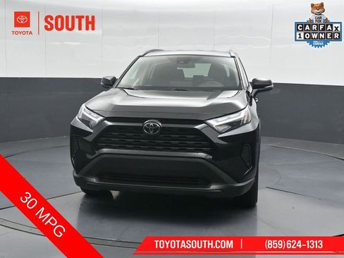 Used 2025 Toyota RAV4 XLE FWD image 6