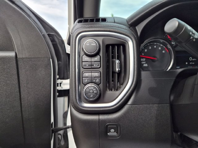 Used 2020 Chevrolet Silverado 1500 RST w/ All-Star Edition AWD/4WD image 17