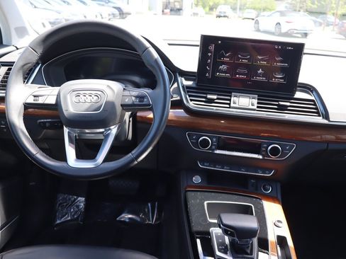 Used 2023 Audi Q5 2.0T Premium Plus w/ Premium Plus Package AWD/4WD image 13