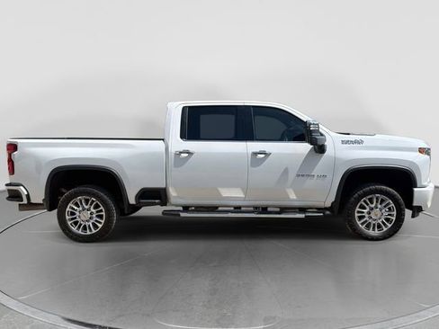 Used 2022 Chevrolet Silverado 3500 High Country AWD/4WD image 2