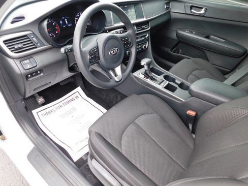 Used 2018 Kia Optima LX w/ 17" Alloy Wheels Package image 14