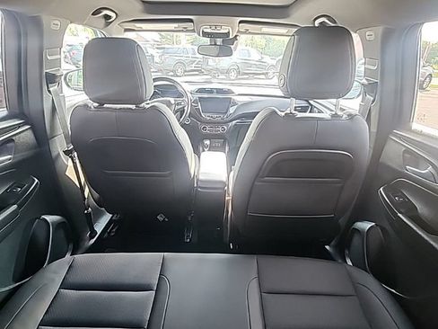 Used 2022 Chevrolet TrailBlazer RS w/ Sun and Liftgate Package FWD image 13