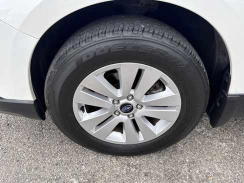 Used 2016 Subaru Outback 2.5i Premium image 9