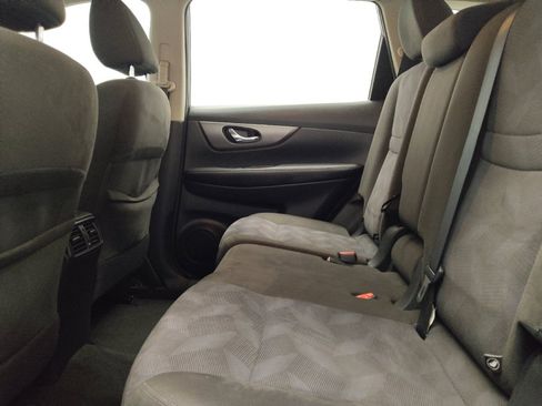 Used 2015 Nissan Rogue S AWD/4WD image 18