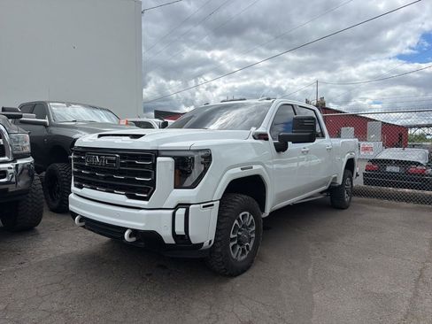 Used 2024 GMC Sierra 2500 AT4 w/ AT4 Premium Plus Package AWD/4WD image 1
