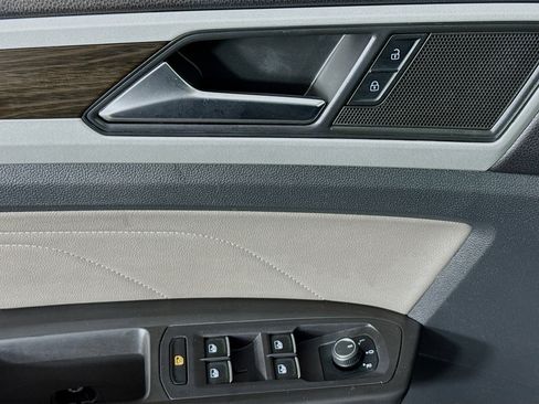 Used 2022 Volkswagen Atlas SE image 28