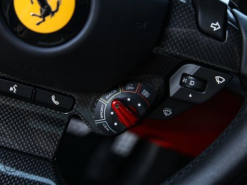 Used 2019 Ferrari 812 Superfast RWD image 31
