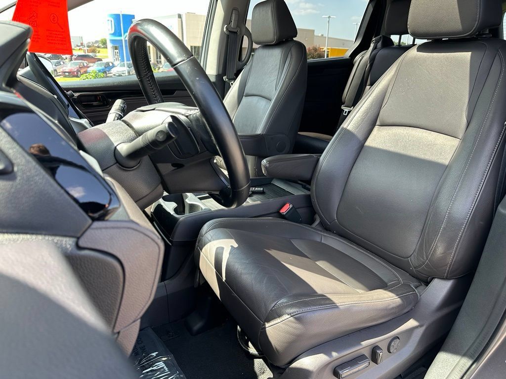 Used 2021 Honda Odyssey Touring image 13