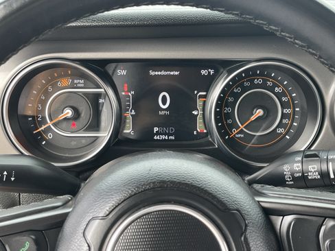 Certified 2022 Jeep Wrangler Sport AWD/4WD image 29
