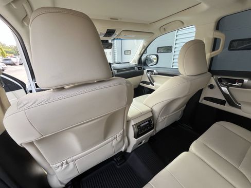 Used 2022 Lexus GX 460 Premium w/ Premium Plus Package AWD/4WD image 31