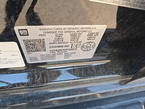 Used 2026 GMC Sierra 2500 AT4 w/ AT4 Premium Plus Package AWD/4WD image 11