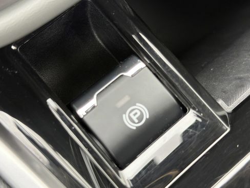 Certified 2023 Subaru Outback Limited image 29