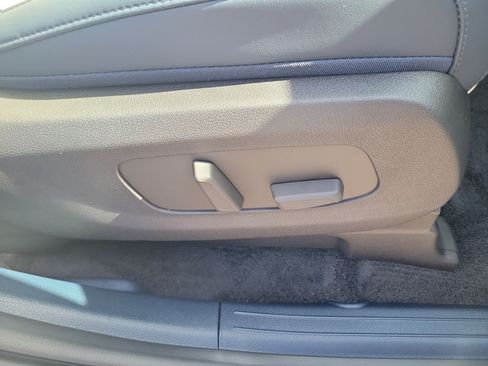 New 2026 Kia Carnival EX FWD image 9