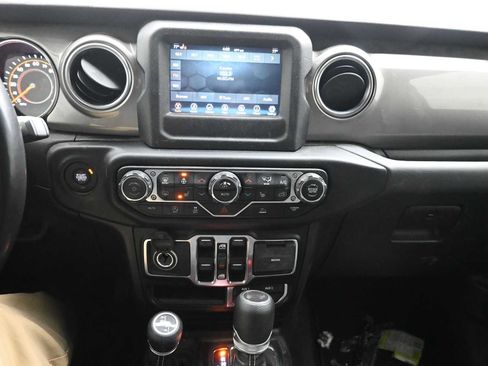 Used 2021 Jeep Wrangler Unlimited Sahara w/ Cold Weather Group image 11