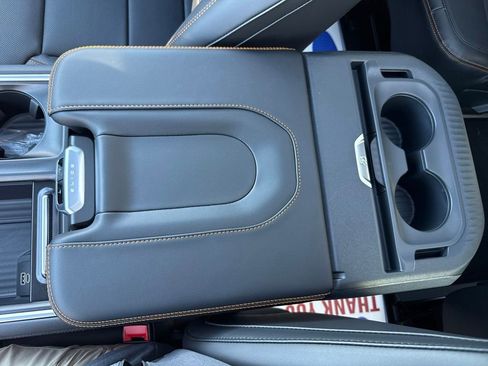 New 2026 Ford Expedition Tremor image 40