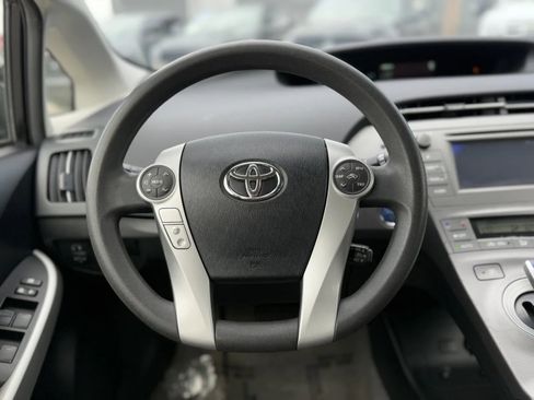 Used 2014 Toyota Prius Four image 20