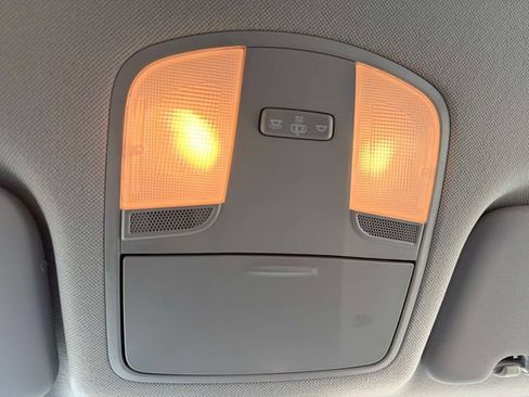 Used 2022 Hyundai Ioniq SE FWD image 20