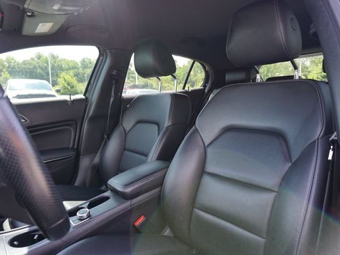 Certified 2019 Mercedes-Benz GLA 250 image 11