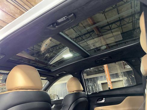 Used 2021 Hyundai Santa Fe Calligraphy image 25