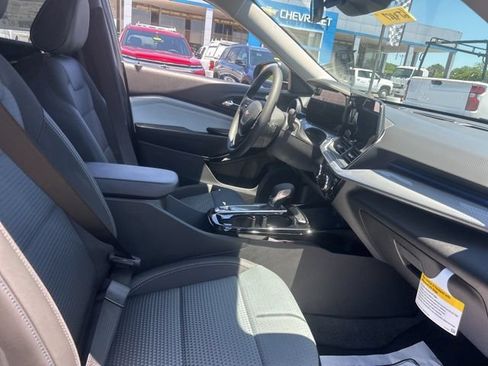New 2026 Chevrolet Trax LT FWD image 30