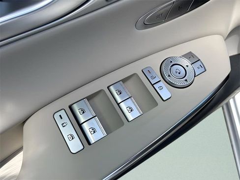 New 2026 Genesis GV70 2.5T Select image 21