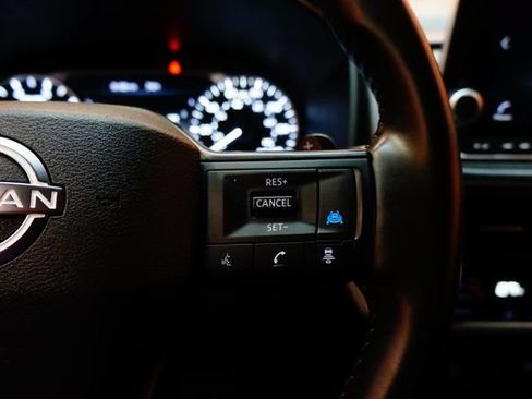 Certified 2025 Nissan Rogue SV AWD/4WD image 28