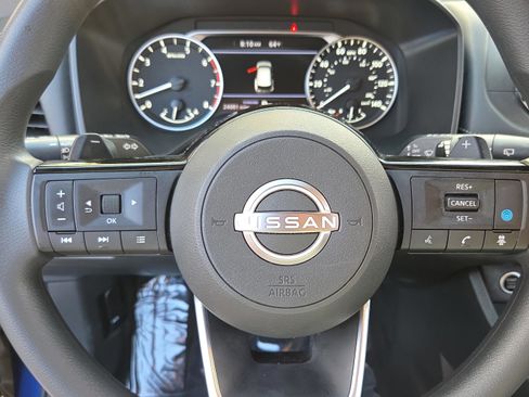 Used 2023 Nissan Rogue SV image 27