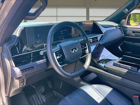 Certified 2026 INFINITI QX80 4WD image 14
