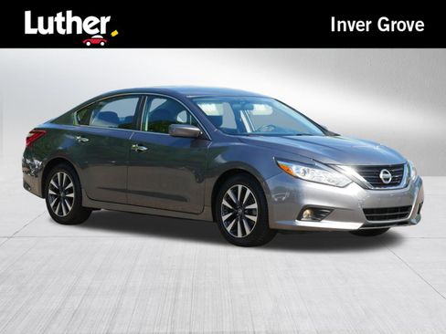 Certified 2017 Nissan Altima 2.5 SV FWD image 1