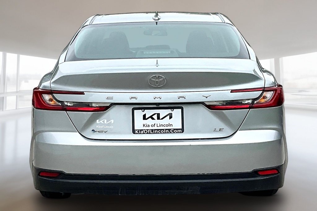 Used 2025 Toyota Camry LE FWD image 5