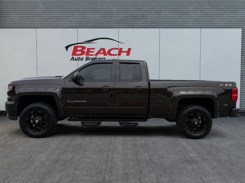 Used 2018 Chevrolet Silverado 1500 LT w/ All Star Edition AWD/4WD image 7