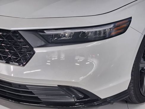 Used 2025 Honda Accord Sport image 12