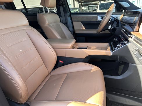 Used 2025 Hyundai Santa Fe Limited image 28