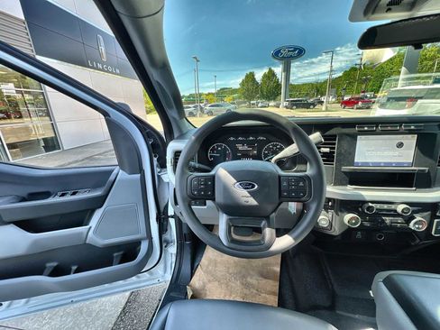 New 2023 Ford F550 4x4 Crew Cab Super Duty image 11