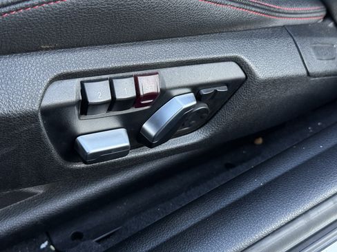 Used 2020 BMW 230i Convertible w/ Convenience Package image 34