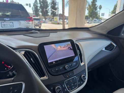 Used 2024 Chevrolet Malibu LT image 17