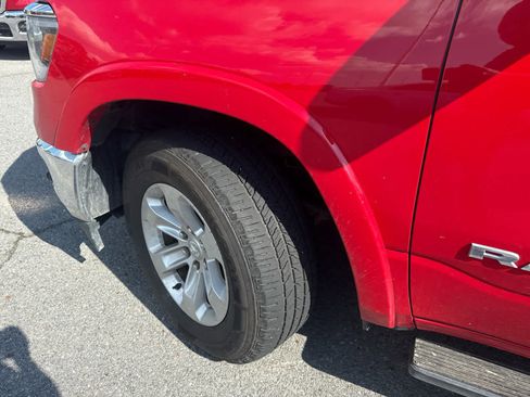 Used 2019 RAM 1500 Laramie RWD image 3