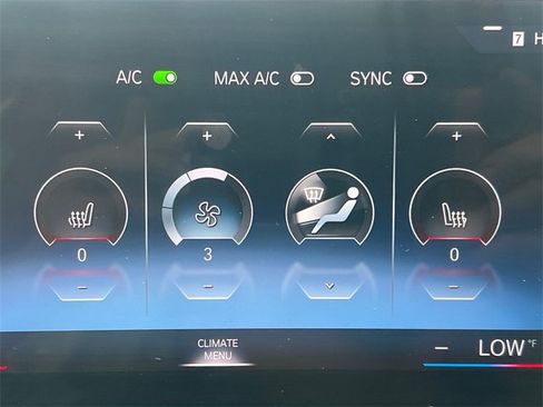 Used 2023 BMW 330i Sedan w/ M Sport Package image 30