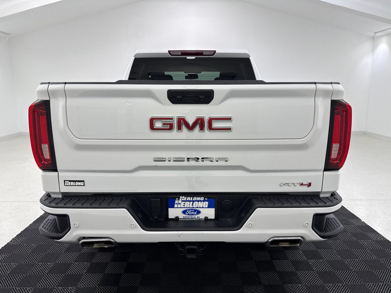Used 2025 GMC Sierra 1500 AT4 AWD/4WD image 6